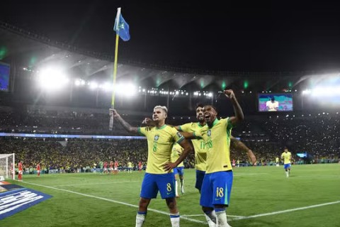 🇧🇷⚽ Brasil goleia o Chile e embala torcida rumo à Copa de 2026